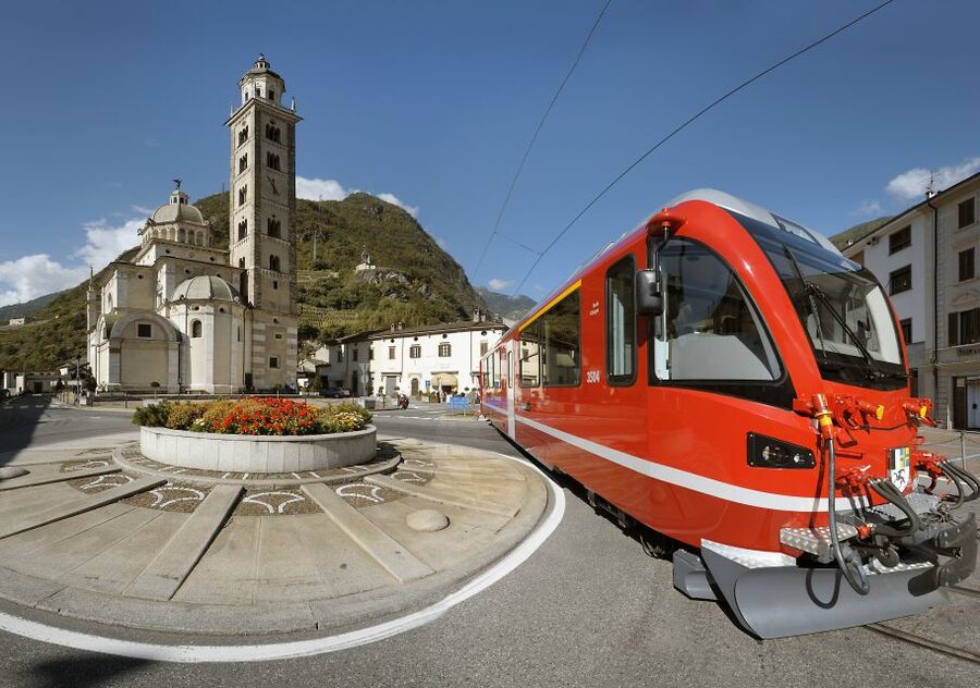 Tirano: Bernina Red Train and Cablecar to Diavolezza Refuge - Is $177 a fair price?