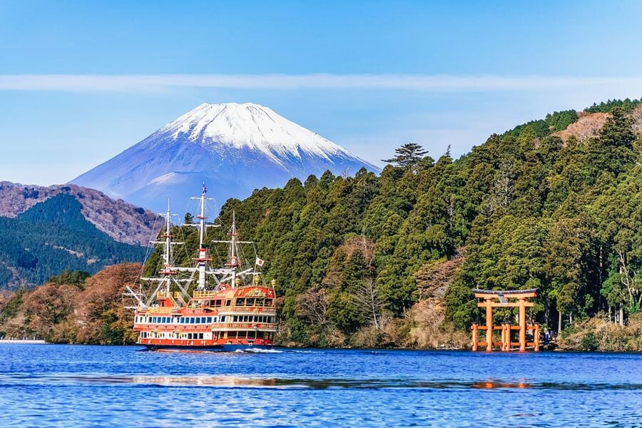 Tokyo Mt Fuji 5th St & Hakone Cruise Bus Tour w/Bullet Train - Starting in Tokyo and riding toward the mountain