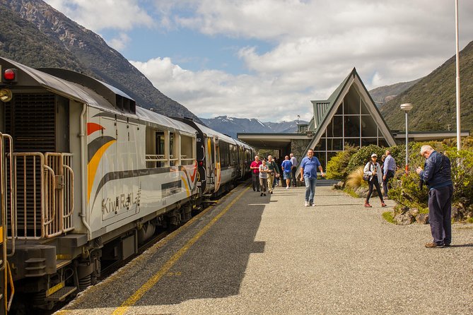 TranzAlpine Train Journey from Greymouth to Christchurch - Gorges, rivers, and the Waimakariri route