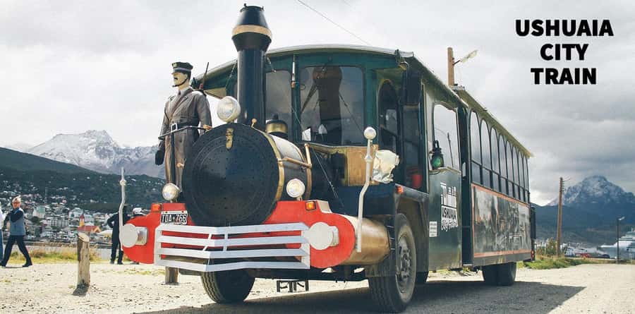 Ushuaia: Panoramic City Train Tour - The guide makes the difference