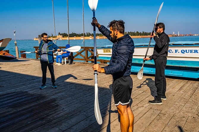 Venice Beginner's Kayak Tour: train & visit the Medieval Arsenal - Who should book this activity