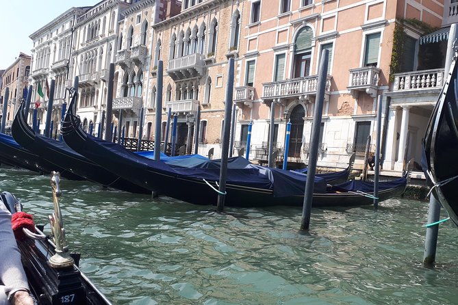 Venice Full Day tour from Milan by high speed train. Small Group - Rialto Bridge and the Grand Canal