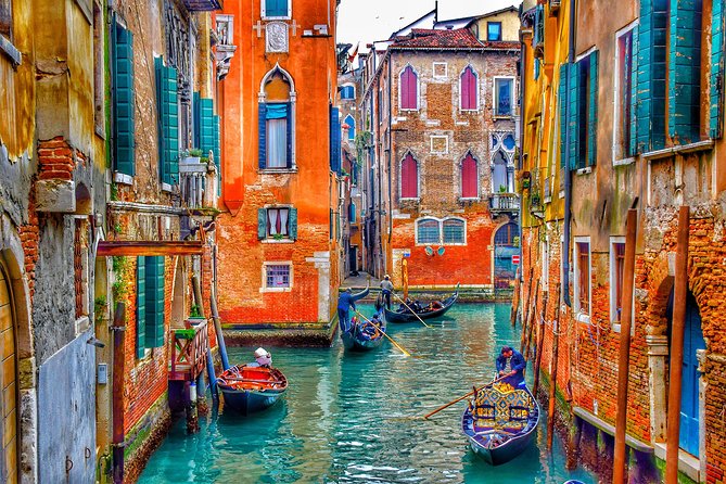Venice Tour by High-Speed train from Florence - Rialto combines market life with engineering