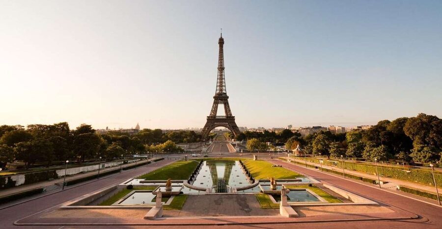 Welcome to Paris Day Trip from London via Train - The one-hour Seine cruise