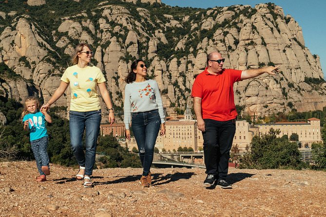 With Locals Ultimate Montserrat PRIVATE Day Trip - With Cable Car and Train - Why this private Montserrat trip works