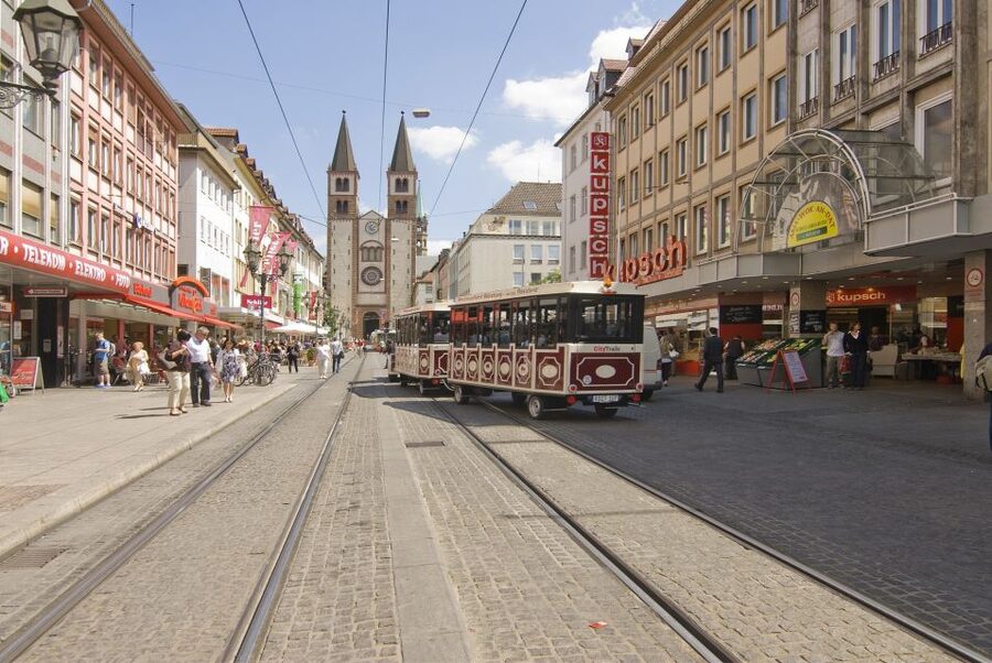 Würzburg: City Tour with the Bimmelbahn Train - Through the old town streets