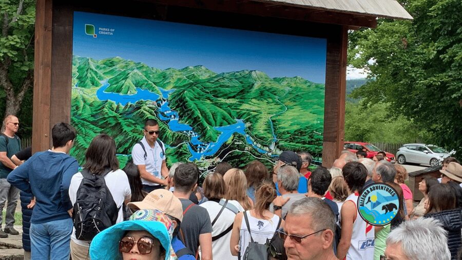 Zagreb: Plitvice With Secured Tickets, Boat And Train Ride - The shuttle train and canyon viewpoints