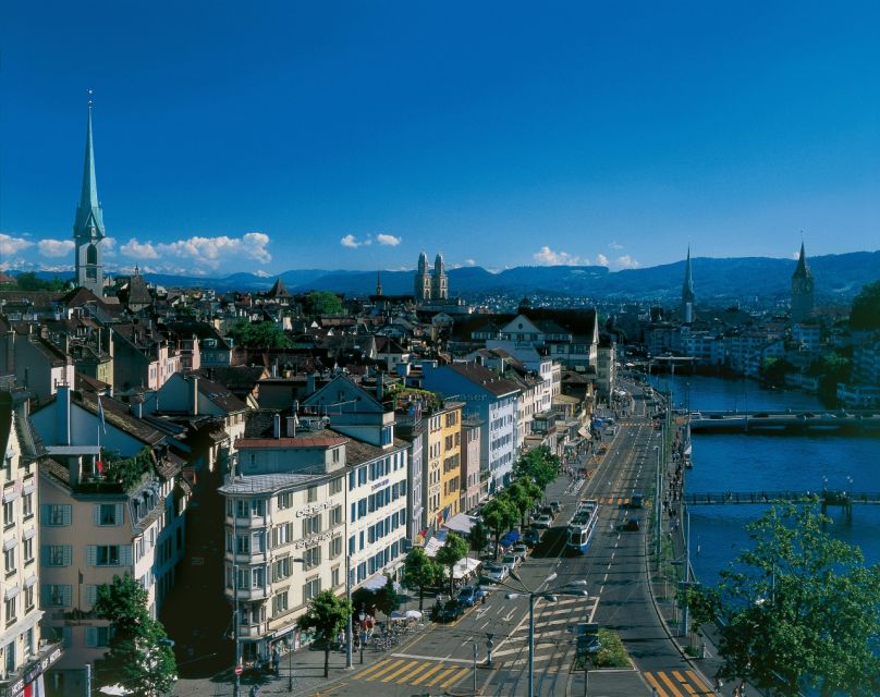Zurich: Audio Guided City Tour and Train to “Top of Zurich” - University quarter, Zürichberg, and city culture